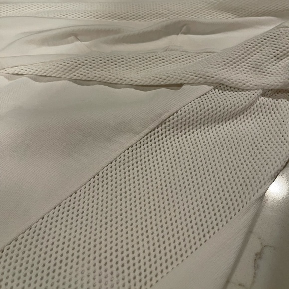 Athleta breathable White sweatshirt - Picture 3 of 5